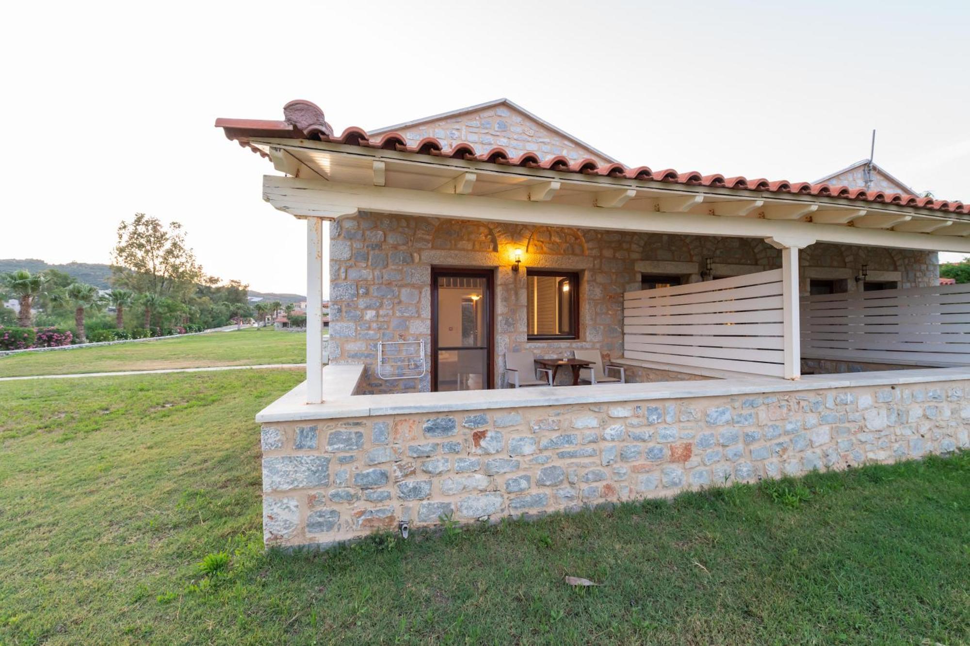 Aktaion Resort Gytheio Exteriör bild