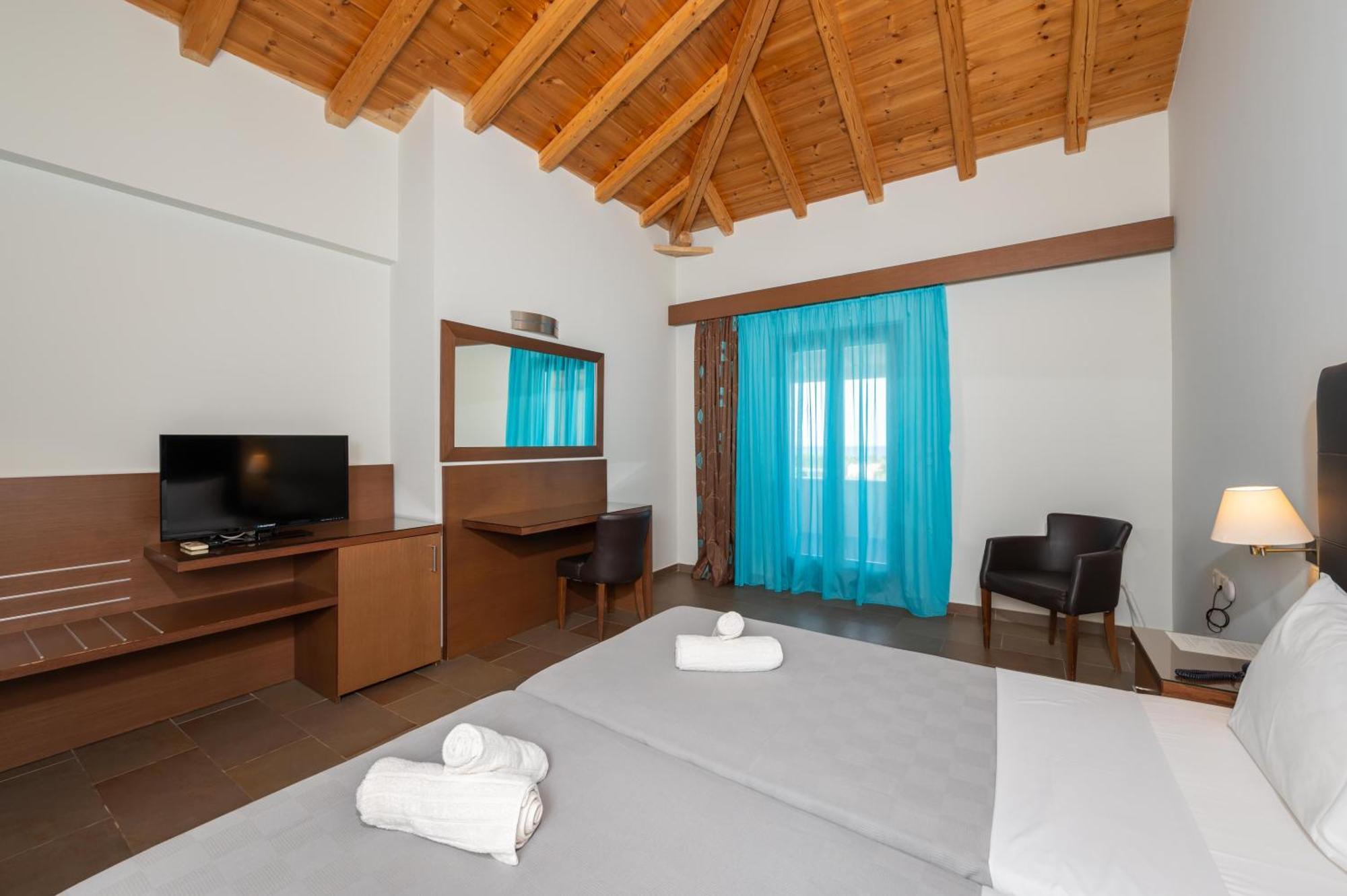 Aktaion Resort Gytheio Exteriör bild